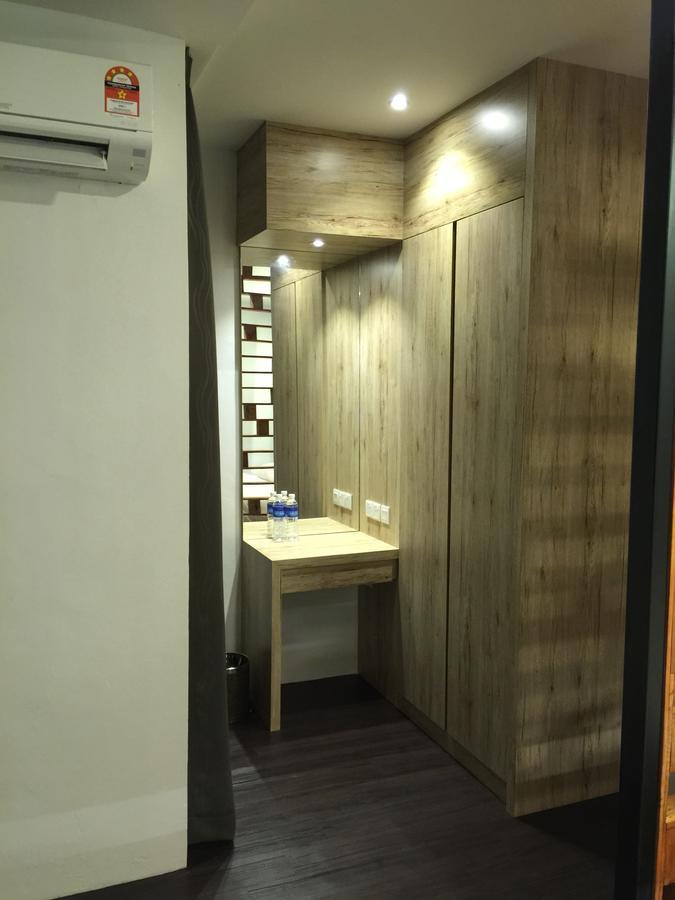 โรงแรมดิ ออยคอส ปอนเตียนเกอชิล ภายนอก รูปภาพ